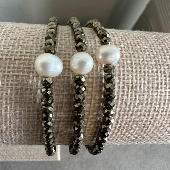 Freshwater Pearl And Pyrite Beaded Stretch
By Colleen Lopez - Picture 1 of 10